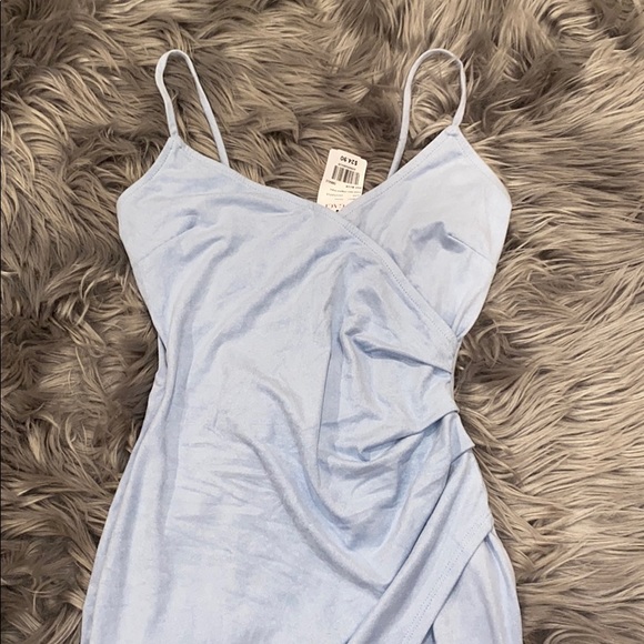 🆕 LIGHT BLUE SEXY ASYMMETRICAL DRESS 👗 - Picture 2 of 3